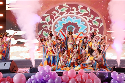 武威職業(yè)技術(shù)大學(xué)舉辦“迎新生?慶元旦”文藝晚會(huì)暨2023級學(xué)前教育專業(yè)畢業(yè)生匯報(bào)演出